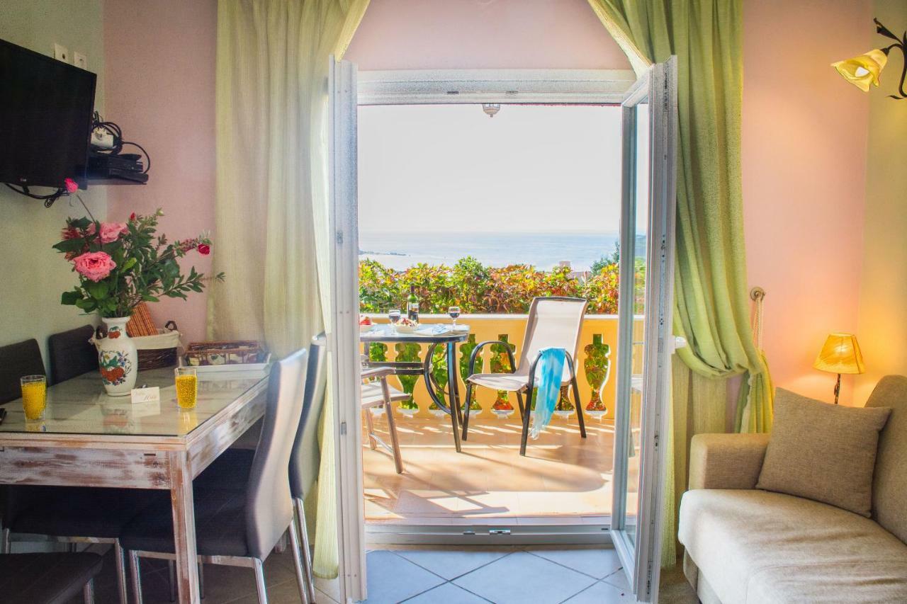Aris Paramonas (Corfu)