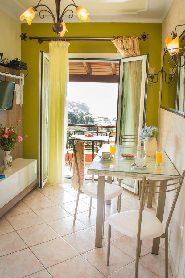 Apartment Aris *